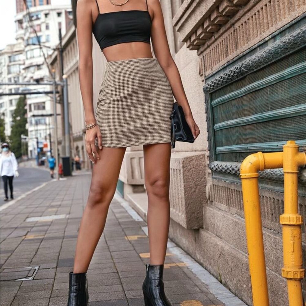 SHEIN Tan Mini Pencil Skirt for Casual Nights-Lg